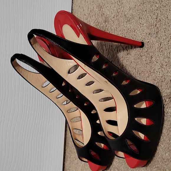 Christian Louboutin Peep Toes!!! - Picture 2 of 6